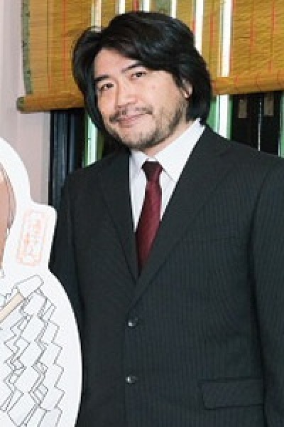 Hiroaki Akagi director de Hina Logi: From Luck & Logic