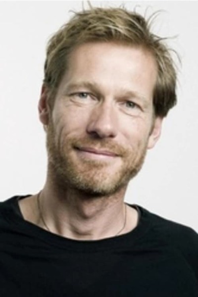 Joost de Vries productor de Blind Willow, Sleeping Woman
