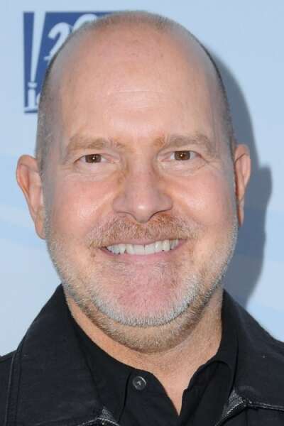 Mike Henry autor de Ghost