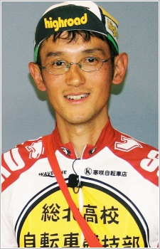 Wataru Watanabe autor de Densha Otoko: The Story of a Train Man Who Fell in Love With A Girl