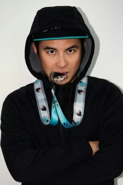 Xiaofeng He creador de Scissor Seven